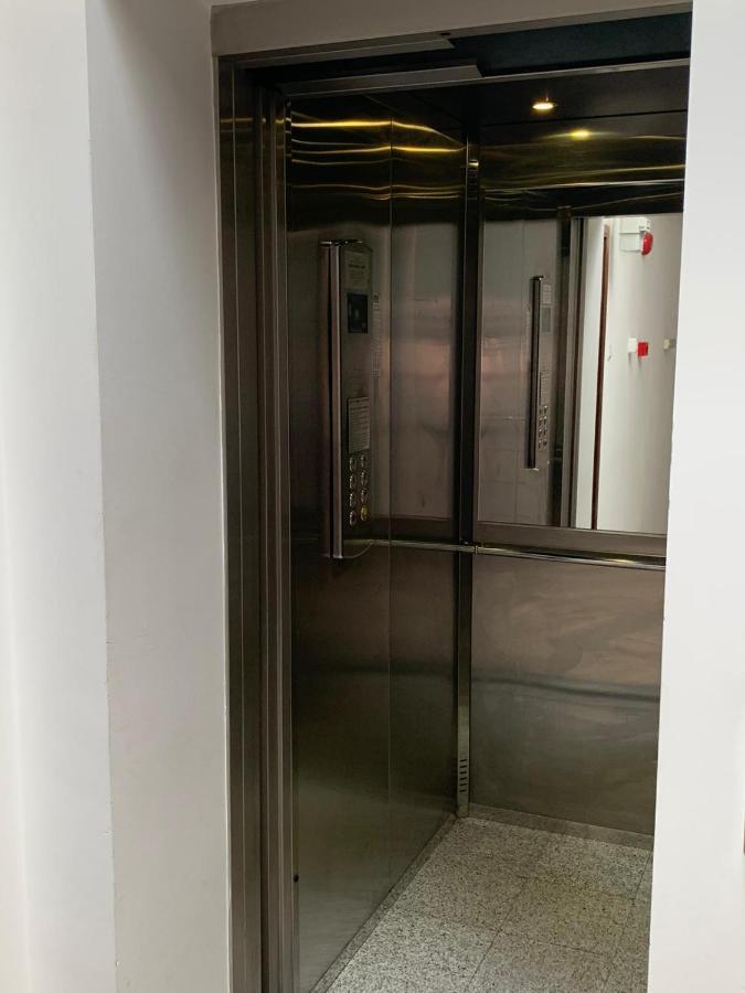 Centru Unirii Luxury Vip Apartament 2 Camere 98 Mp ! Parcare Subterana Privata Incalzita Iarna Si Climatizata Vara Doar Cu Rezervare In Limita Locurilor Disponibile ! Proprietate In Regim Hoteliep - Nu Are Bucatarie ! بوخارست المظهر الخارجي الصورة
